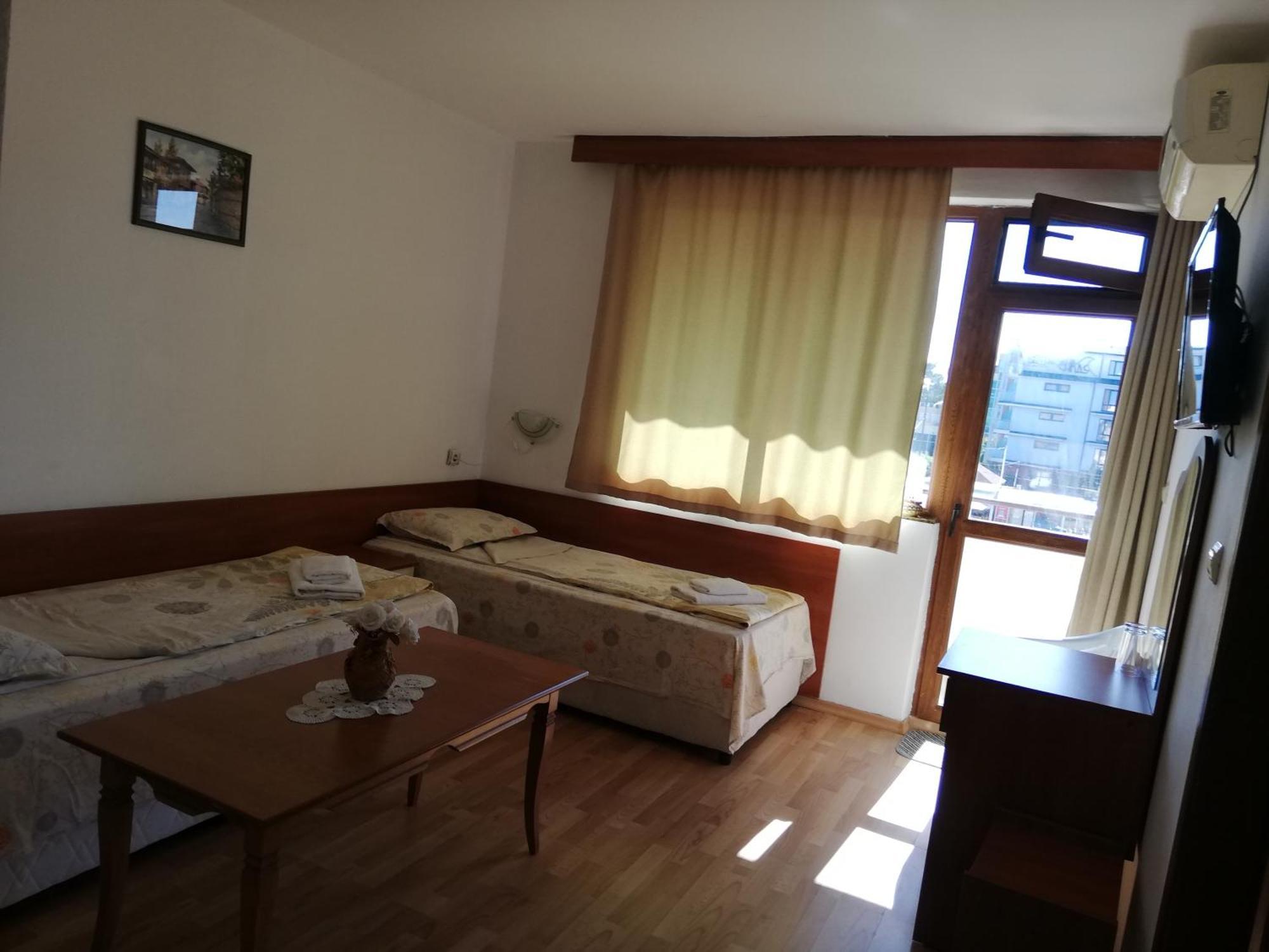 Hotel Strinava Primorsko Esterno foto