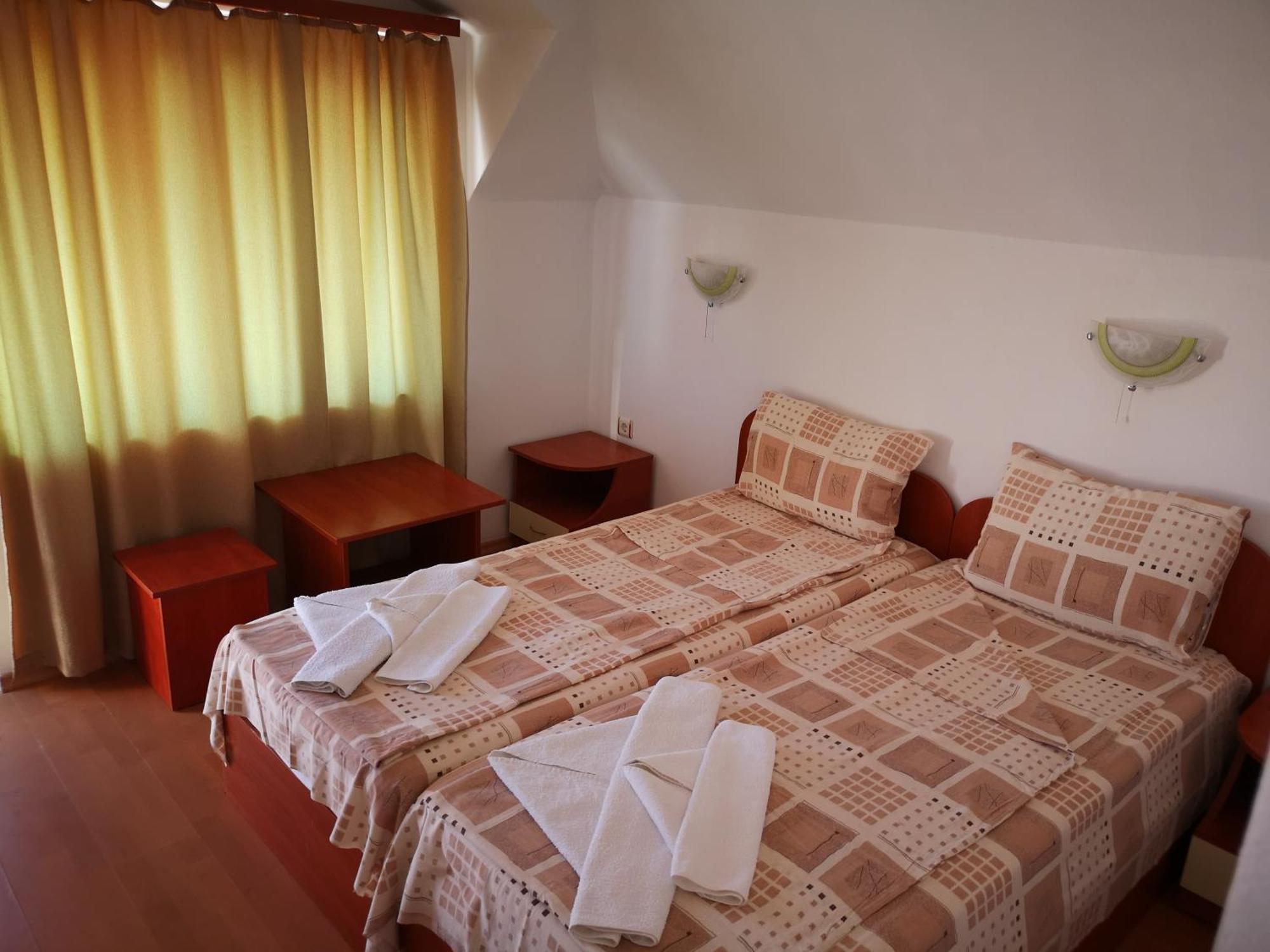Hotel Strinava Primorsko Esterno foto