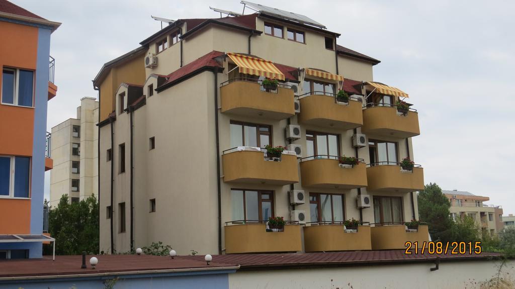 Hotel Strinava Primorsko Esterno foto