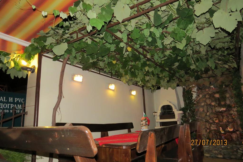 Hotel Strinava Primorsko Esterno foto